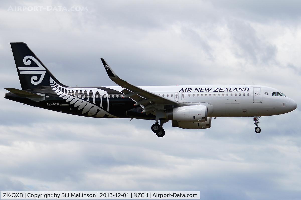 ZK-OXB, 2013 Airbus A320-232 C/N 5682, finals to 02