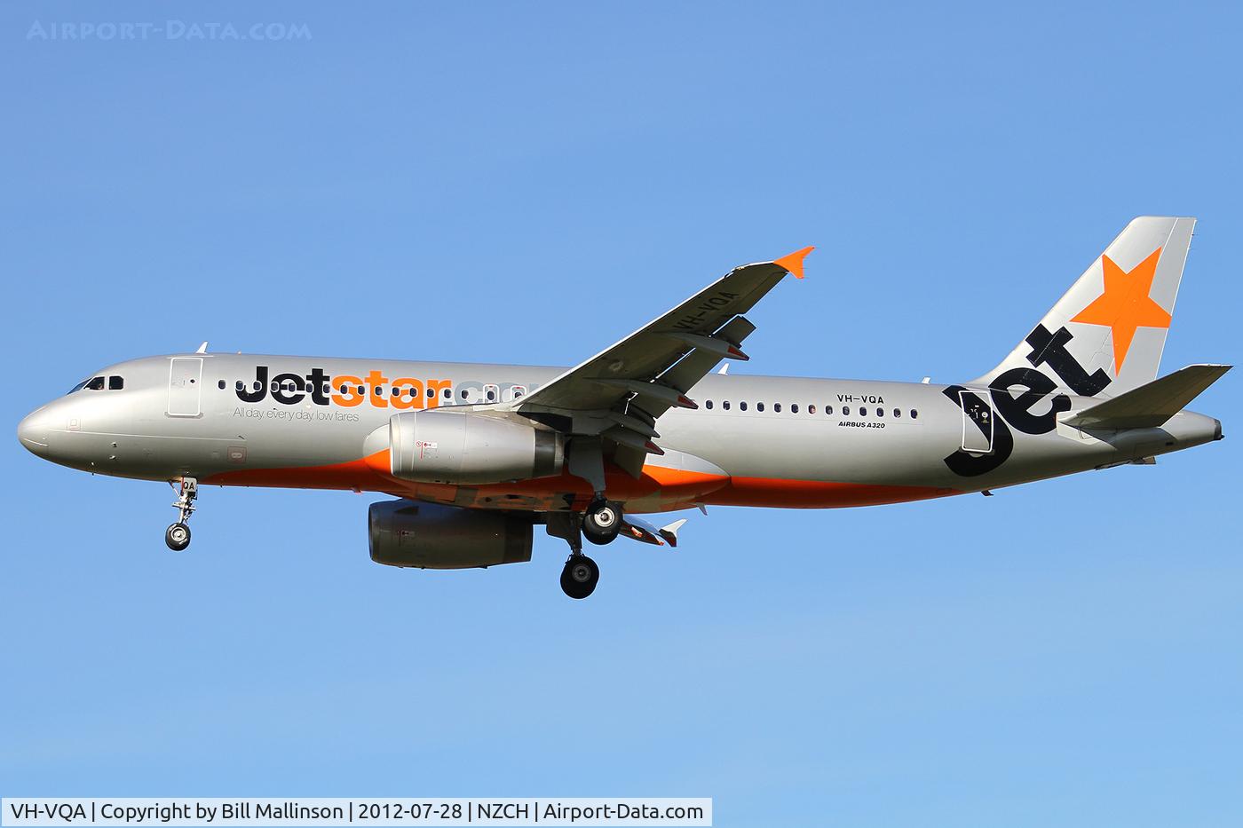 VH-VQA, 2009 Airbus A320-232 C/N 3783, finals to 02
