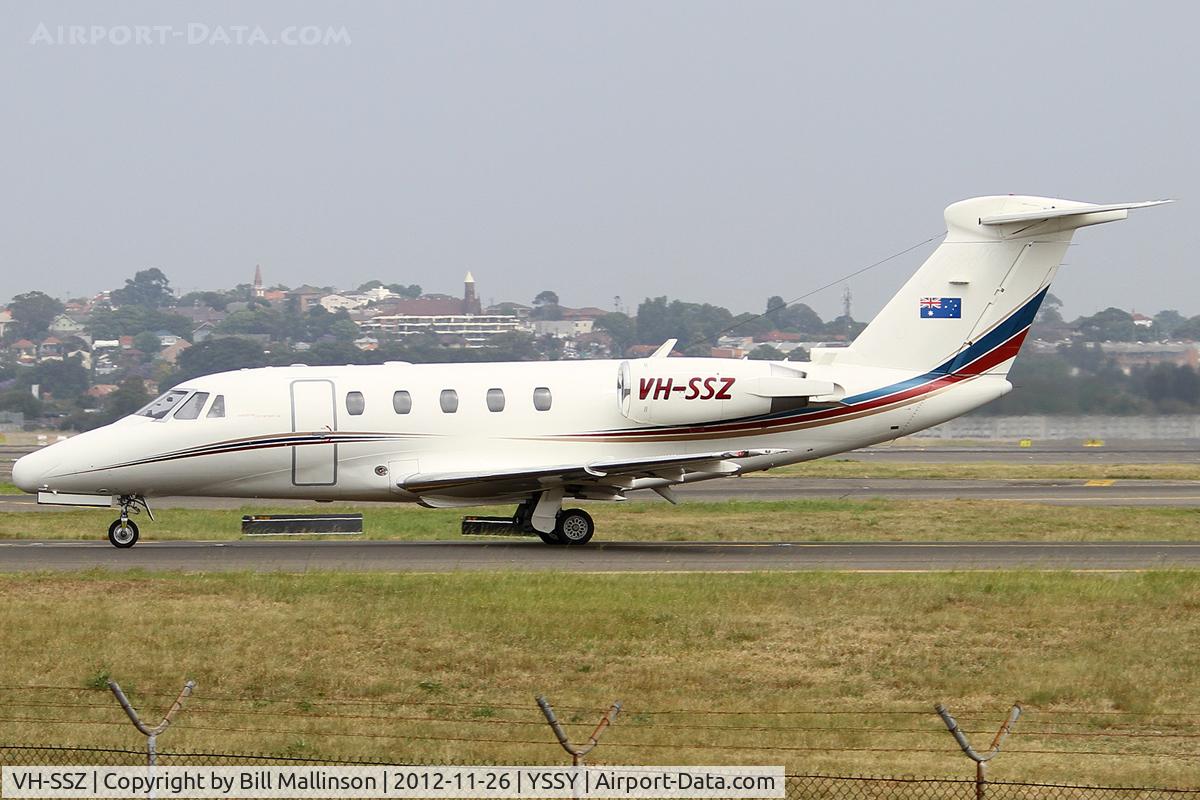 VH-SSZ, 1988 Cessna 650 Citation III C/N 650-0158, taxiing to 34R