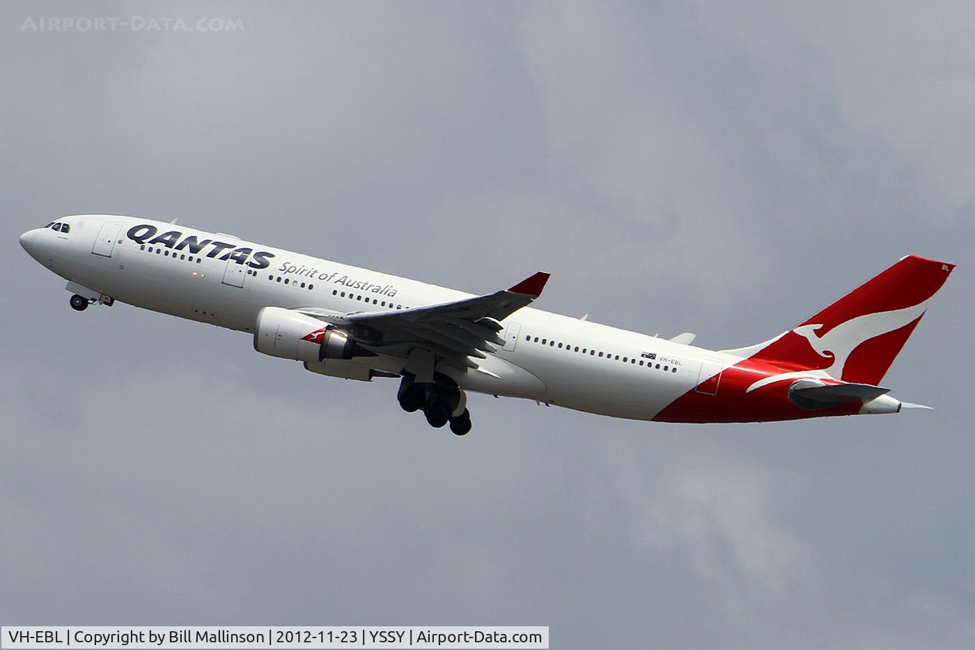 VH-EBL, 2008 Airbus A330-203 C/N 976, away from 34L