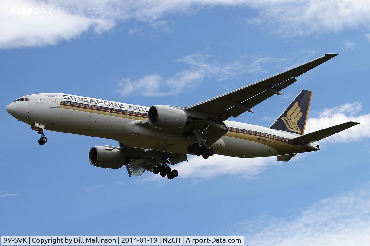 9V-SVK, 2002 Boeing 777-212/ER C/N 28520, finals to 20