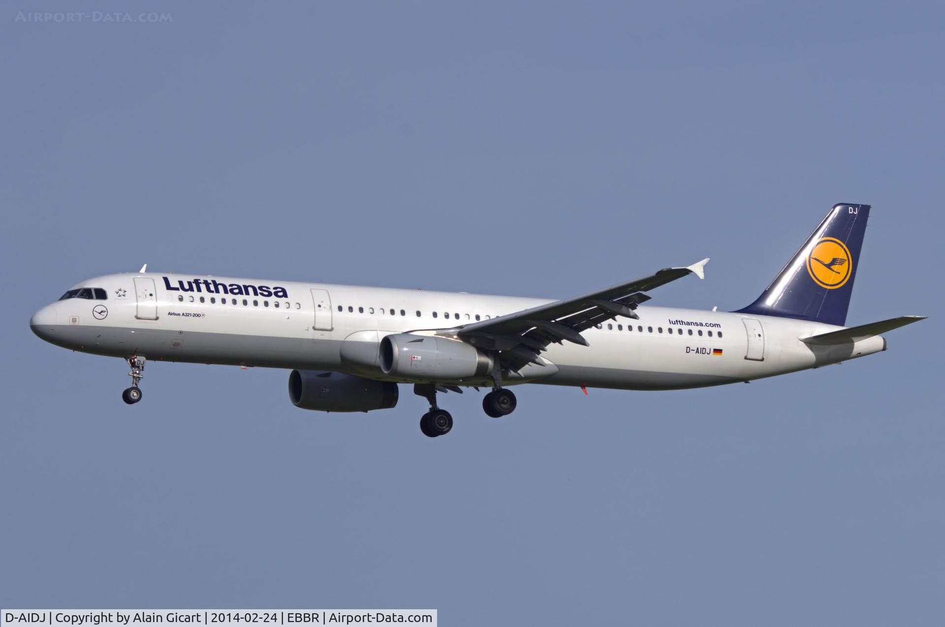 D-AIDJ, 2011 Airbus A321-231 C/N 4792, Landing