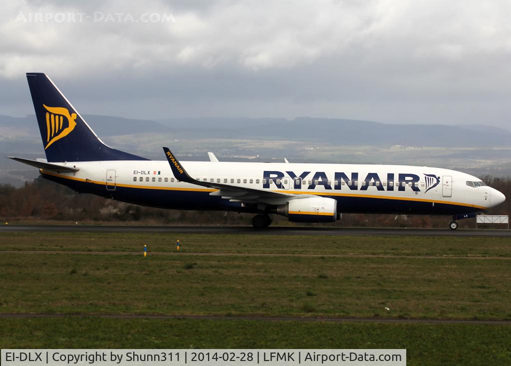 EI-DLX, 2006 Boeing 737-8AS C/N 33600, Taxiing to the Terminal without special titles on right side
