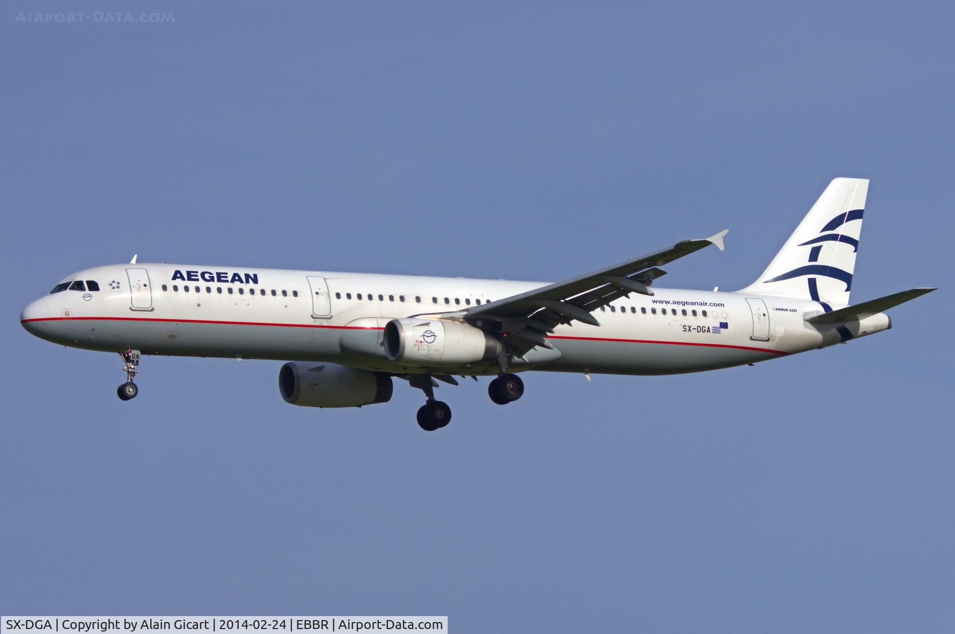 SX-DGA, 2009 Airbus A321-231 C/N 3878, Landing