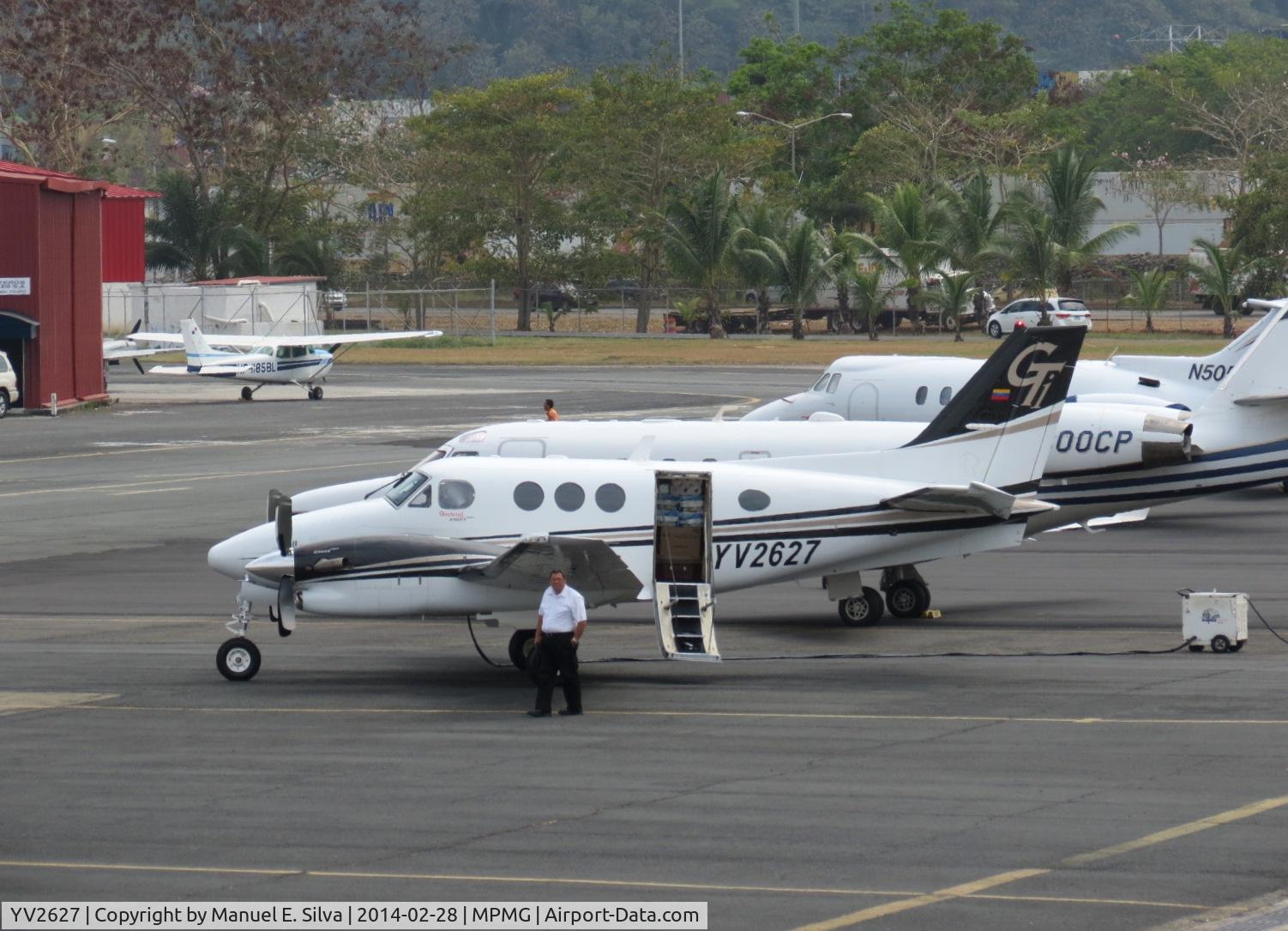 YV2627, 2009 Hawker Beechcraft C90GTI King Air C/N LJ-1937, Waiting for passengers for return flight to venezuela.