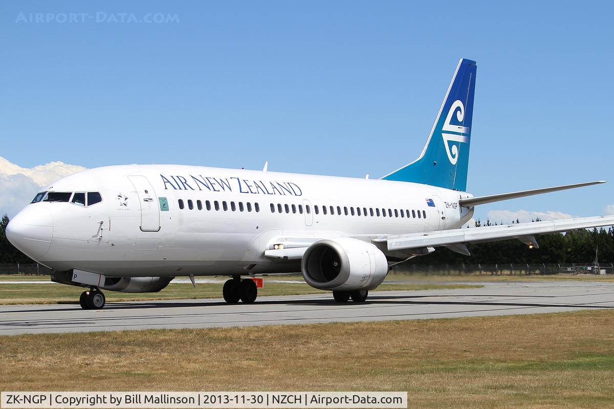 ZK-NGP, 1998 Boeing 737-33A C/N 27459, taxi from 29