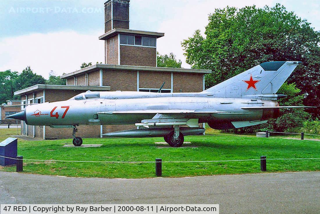 47 RED, Mikoyan-Gurevich MiG-21PFM C/N 940MS13, Mikoyan-Gurevich MiG-21PFM Fishbed [940MS13]  Kamp Van Zeist Soesterberg~PH 11/08/2000