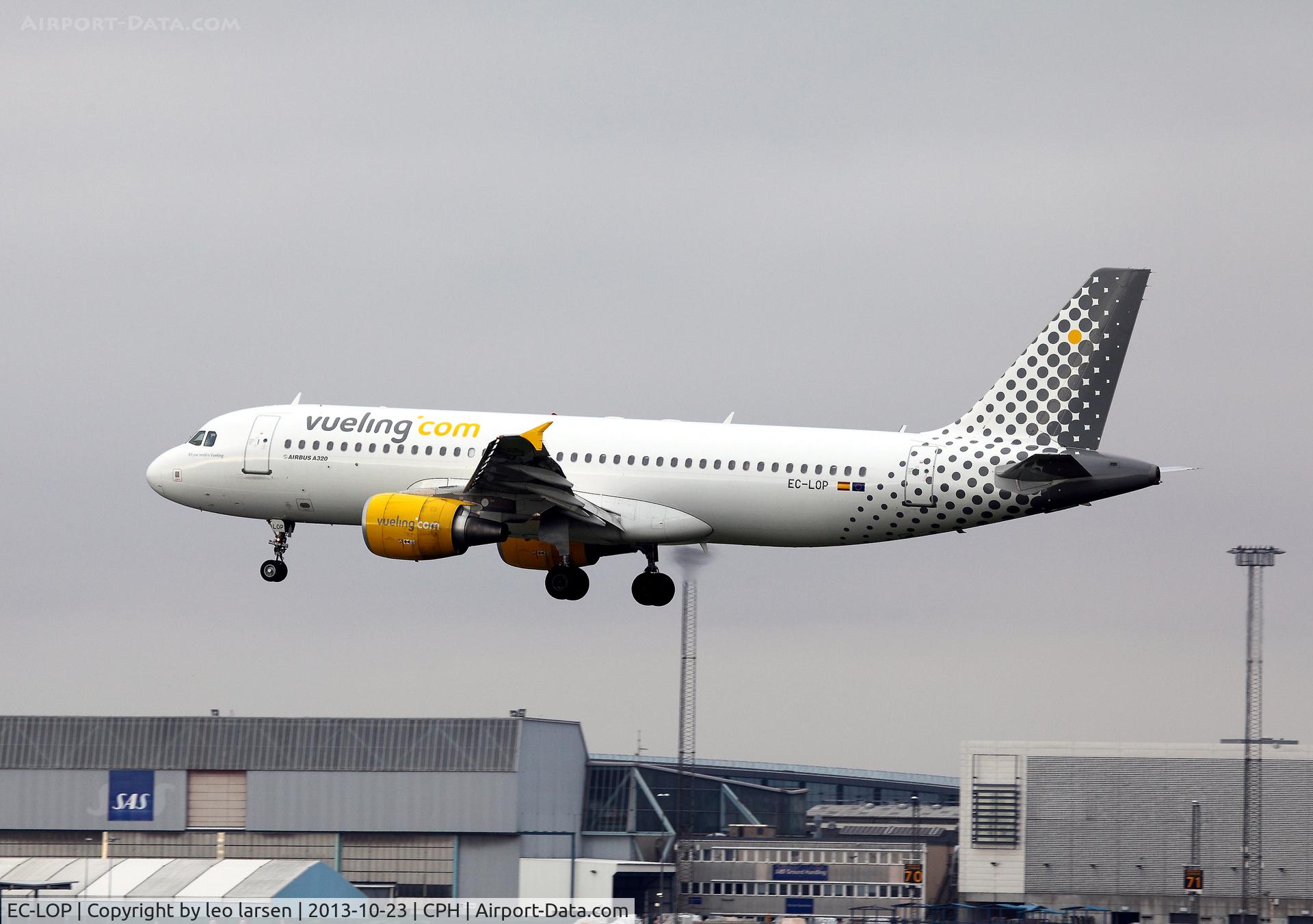 EC-LOP, 2011 Airbus A320-214 C/N 4937, Copenhagen Kastrup 23.10.13