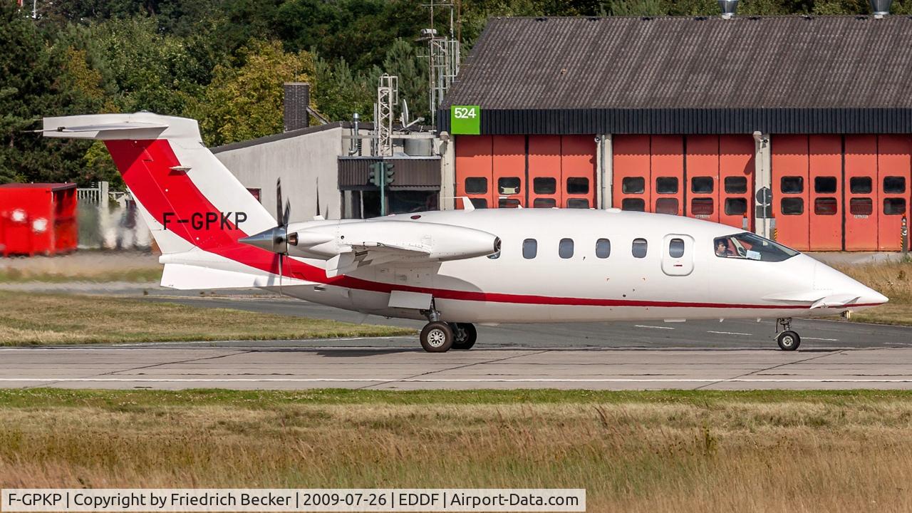 F-GPKP, 2008 Piaggio P-180 Avanti II C/N 1165, departure via RW18W