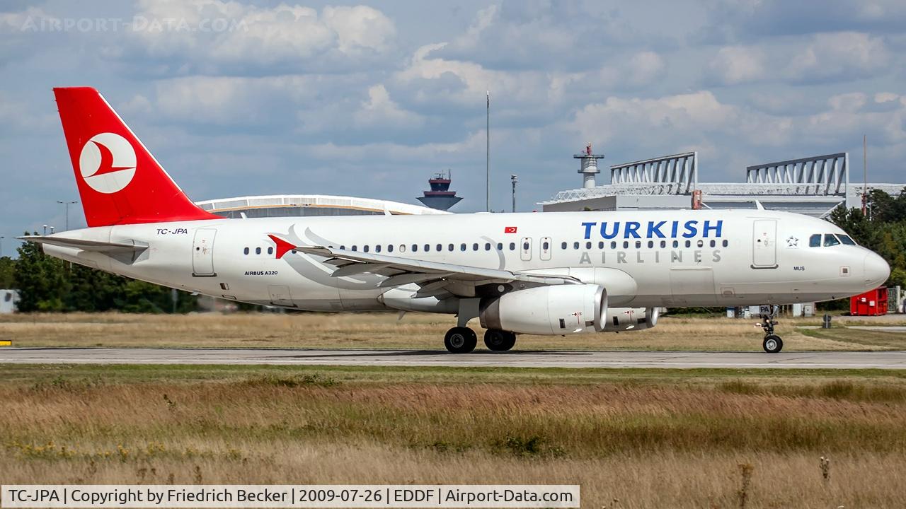 TC-JPA, 2005 Airbus A320-232 C/N 2609, departure via RW18W