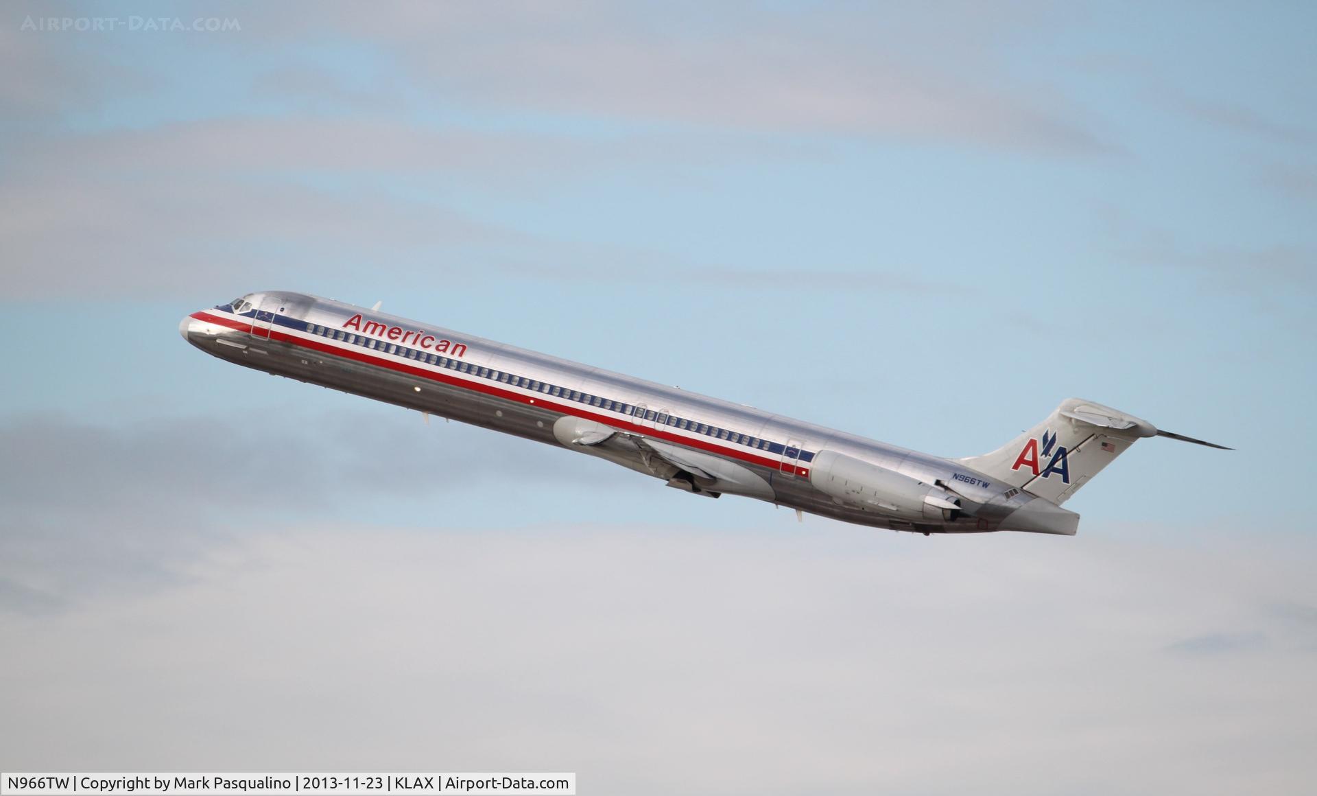 N966TW, 1999 McDonnell Douglas MD-83 (DC-9-83) C/N 53616, MD-83