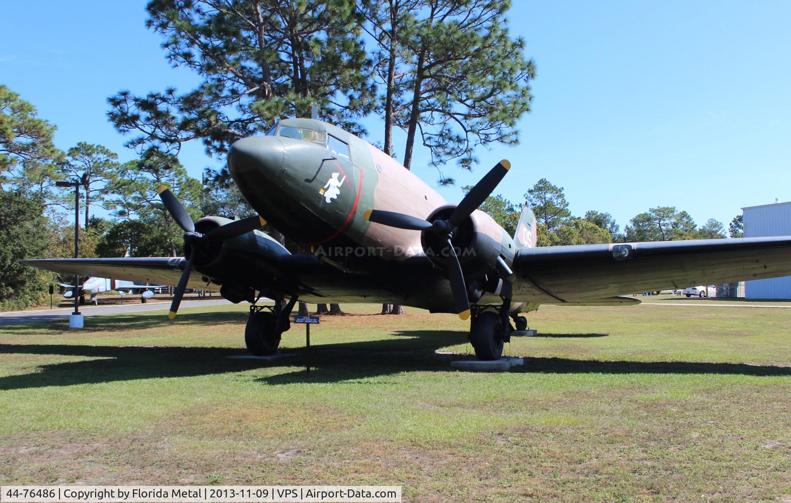 44-76486, 1944 Douglas C-47B-25-DK (R4D-7) Skytrain C/N 16070, C-47K Skytrain at USAF Armament Museum