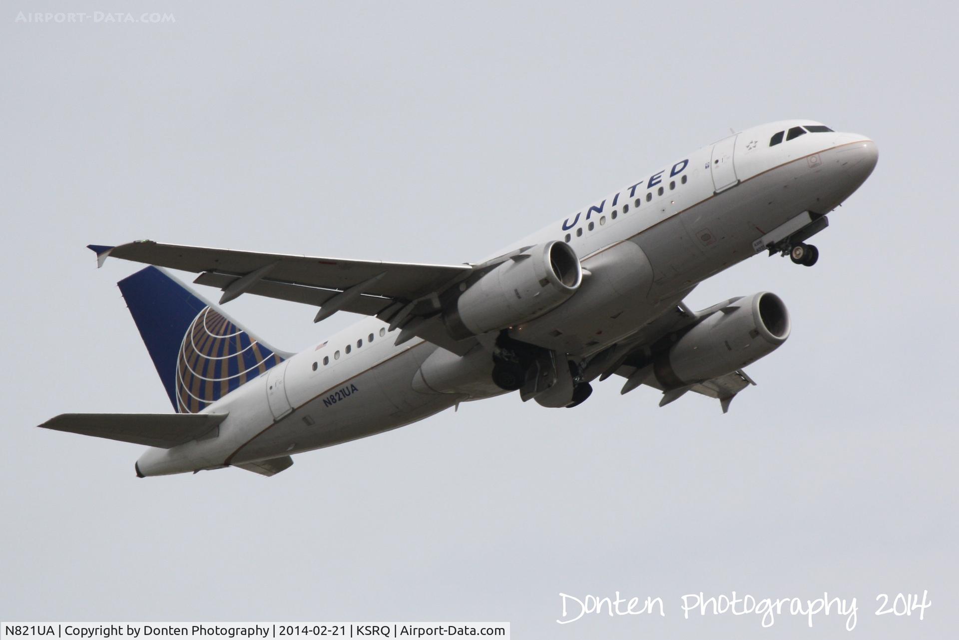 N821UA, 1998 Airbus A319-131 C/N 944, United Flight 617 (N821UA) departs Sarasota-Bradenton International Airport enroute to Chicago-O'Hare International Airport