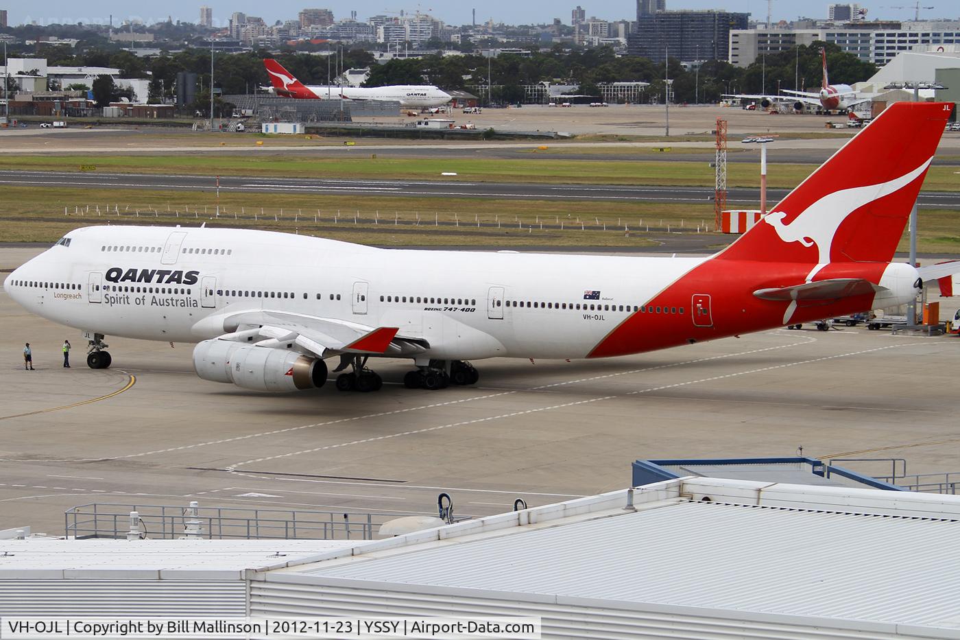 VH-OJL, 1991 Boeing 747-438 C/N 25151, readying for 16R
