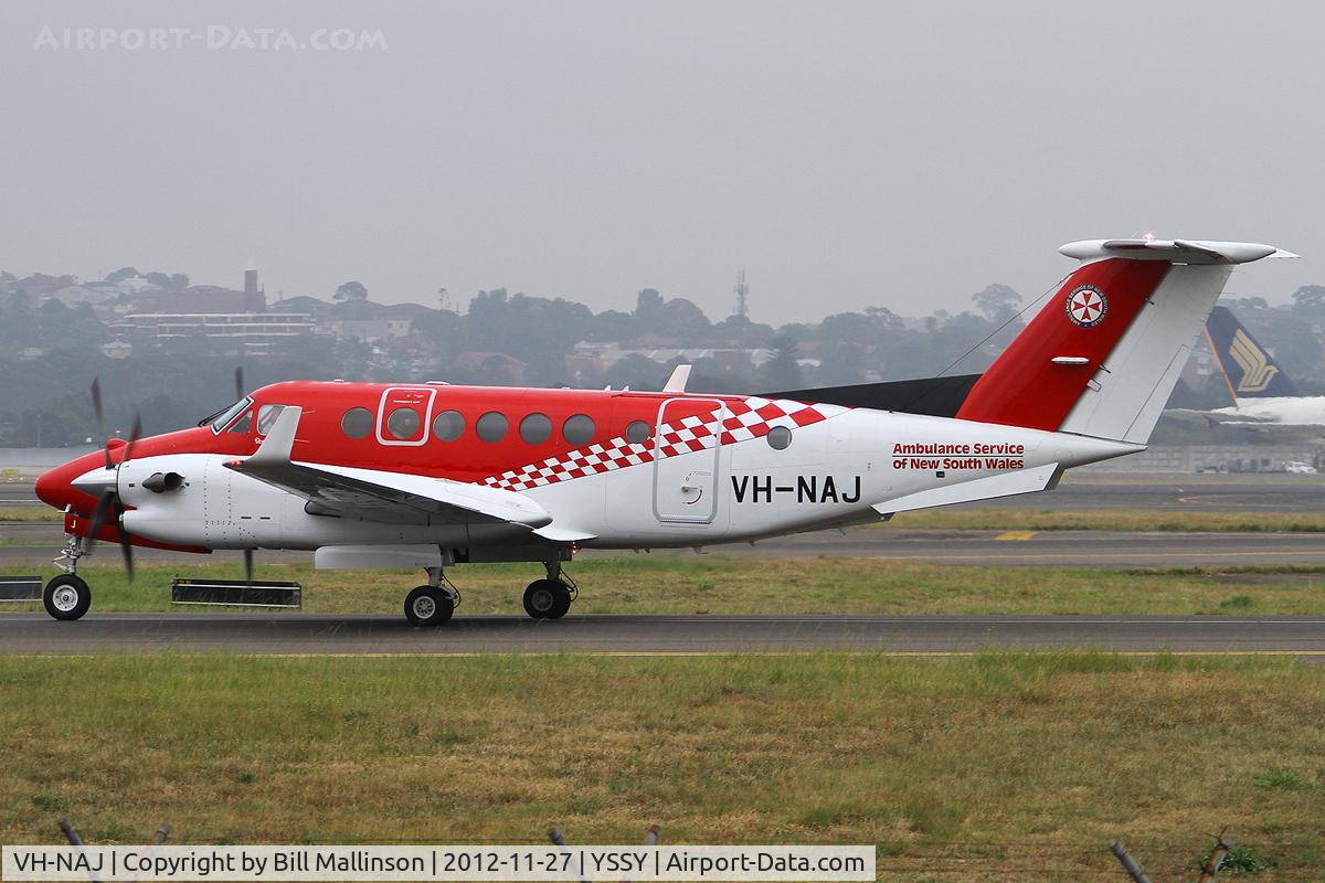 VH-NAJ, 2011 Hawker Beechcraft B300C C/N FM-47, away on another mission