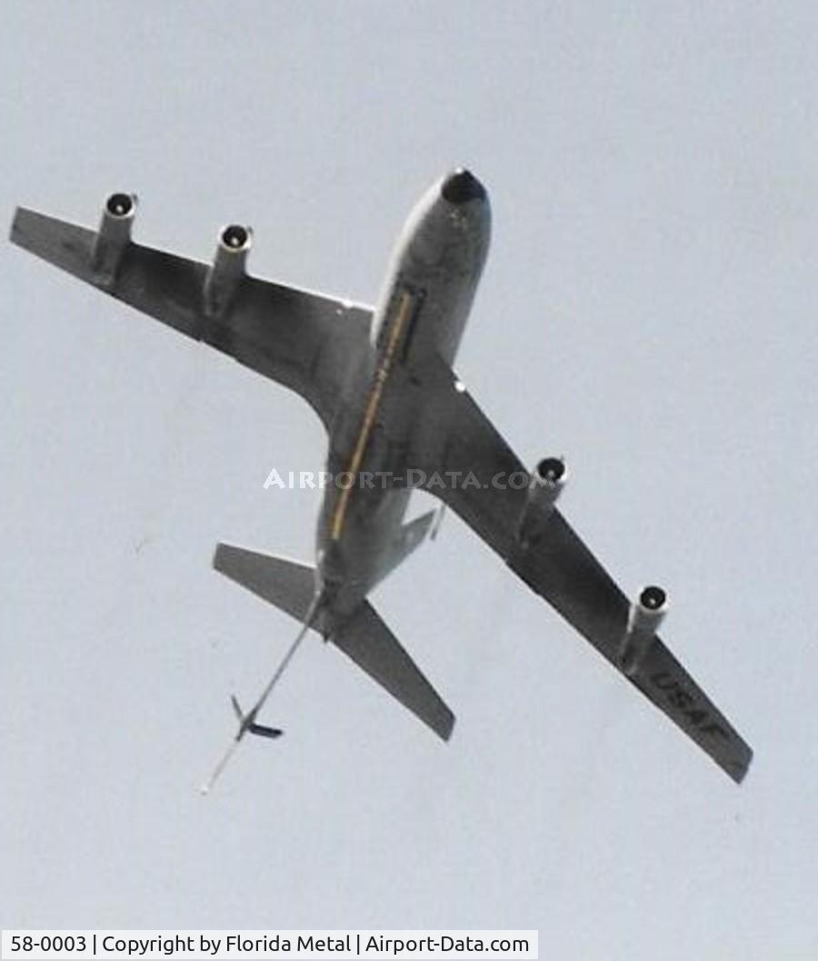 58-0003, 1958 Boeing KC-135E Stratotanker C/N 17748, KC-135 Stratotanker prior to being re-engined flying over Lake Michigan at the Chicago Air and Water Show 2002