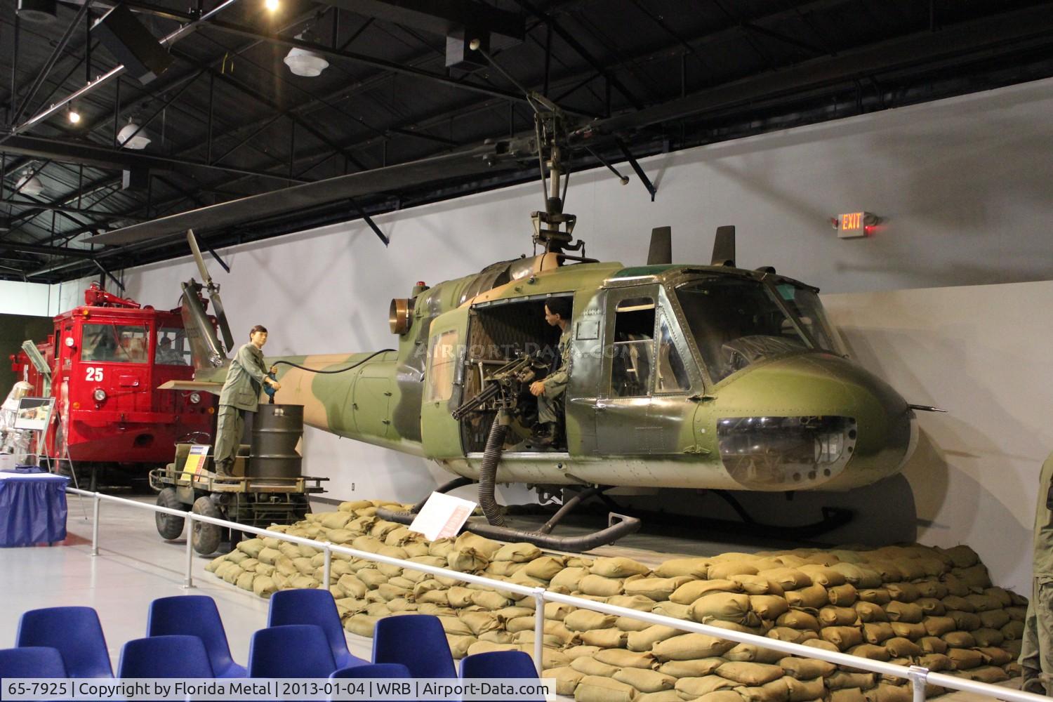 65-7925, 1965 Bell UH-1P Iroquois C/N 7066, UH-1P at Warner Robbins