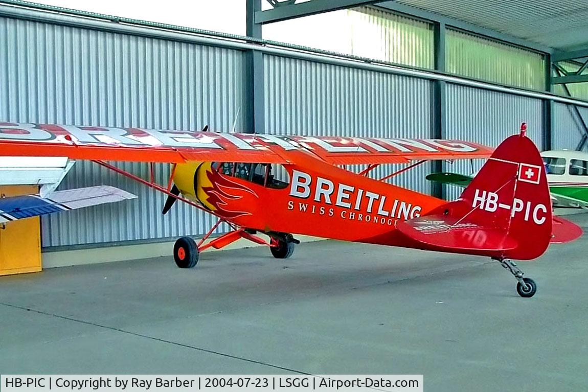 HB-PIC, 1982 Piper PA-18-180M Super Cub C/N 18-8309025, Piper PA-18-150 Super Cub [18-8309025] Geneva~HB 23/07/2004