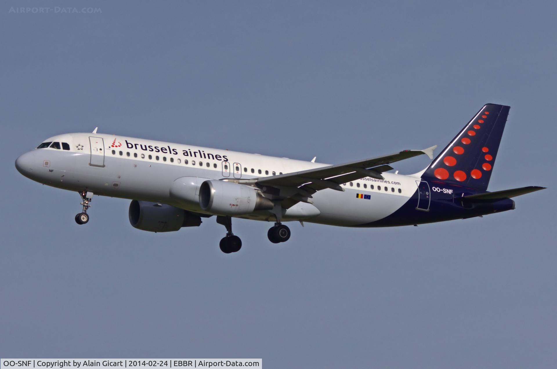 OO-SNF, 2006 Airbus A320-214 C/N 2810, Landing
