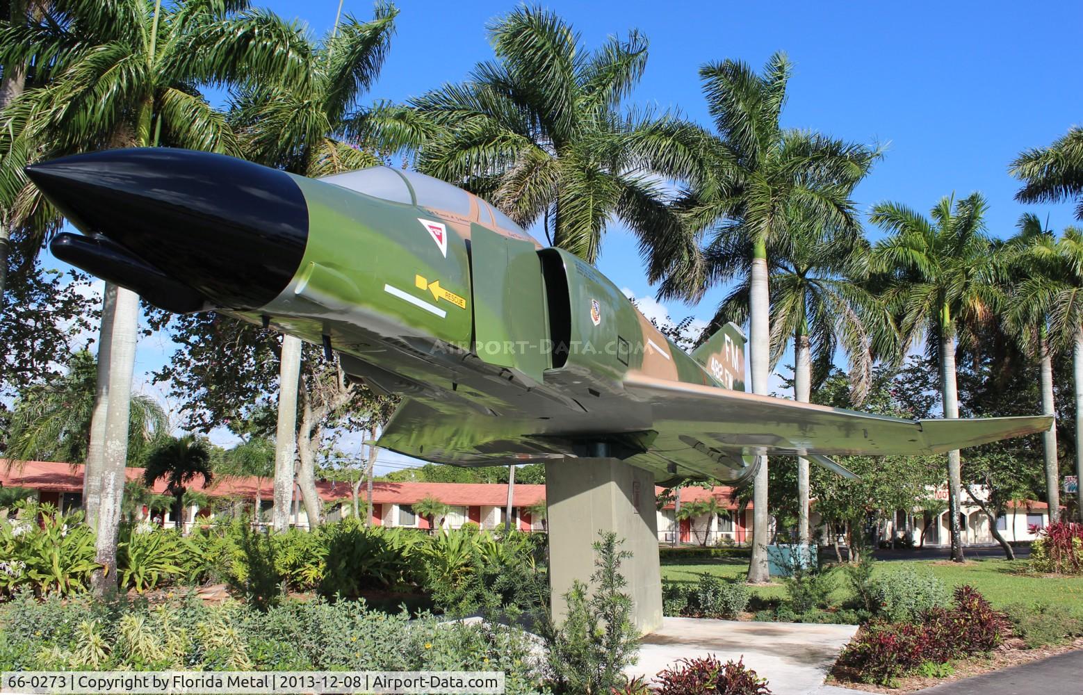 66-0273, 1966 McDonnell F-4D Phantom II C/N 1941, F-4D Phantom on a pole on US 1 in Homestead FL