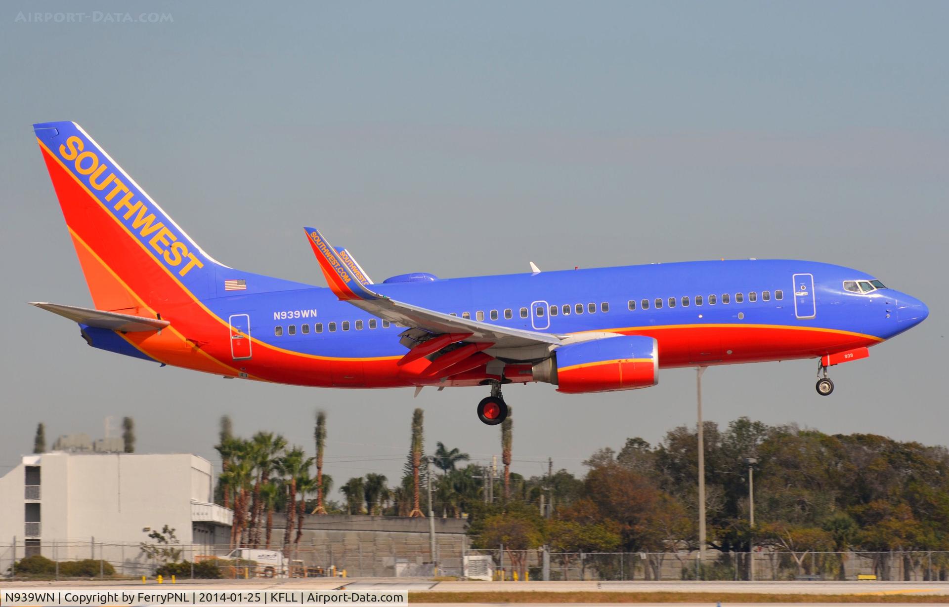 N939WN, 2009 Boeing 737-7H4 C/N 36646, Southwest B737 landing