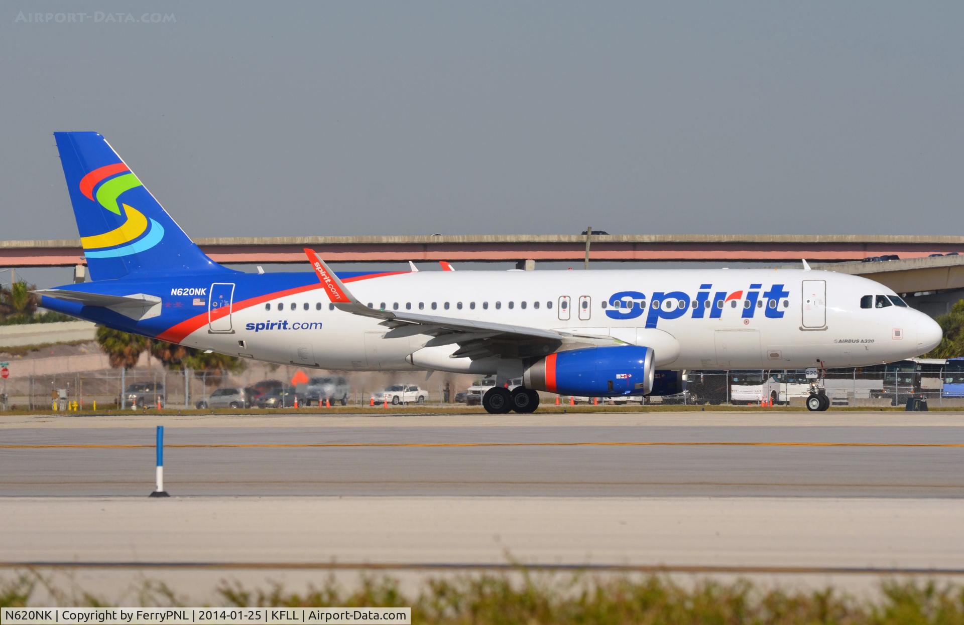 N620NK, 2013 Airbus A320-232 C/N 5624, Spirit A320 Lining-up