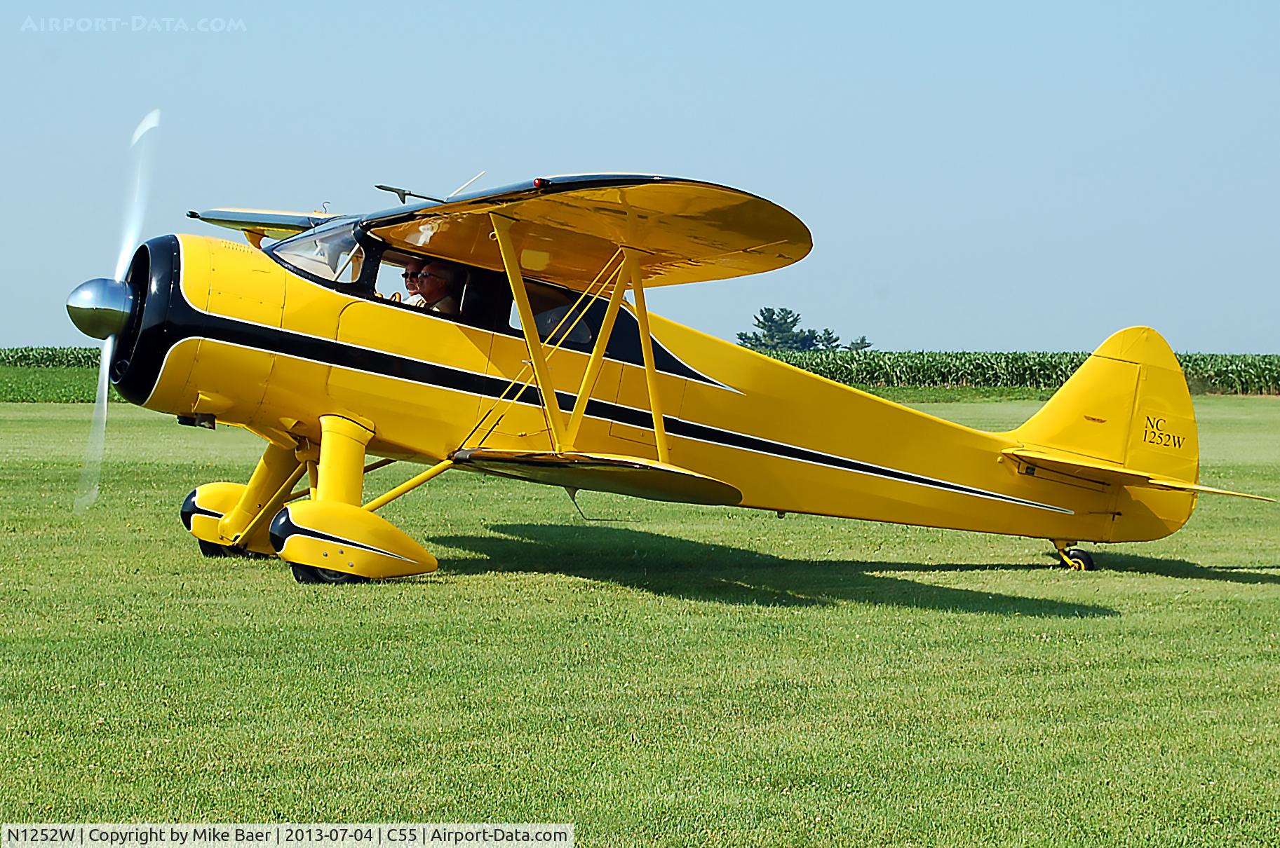 N1252W, 1941 Waco SRE C/N 5153, N1252W @ C55