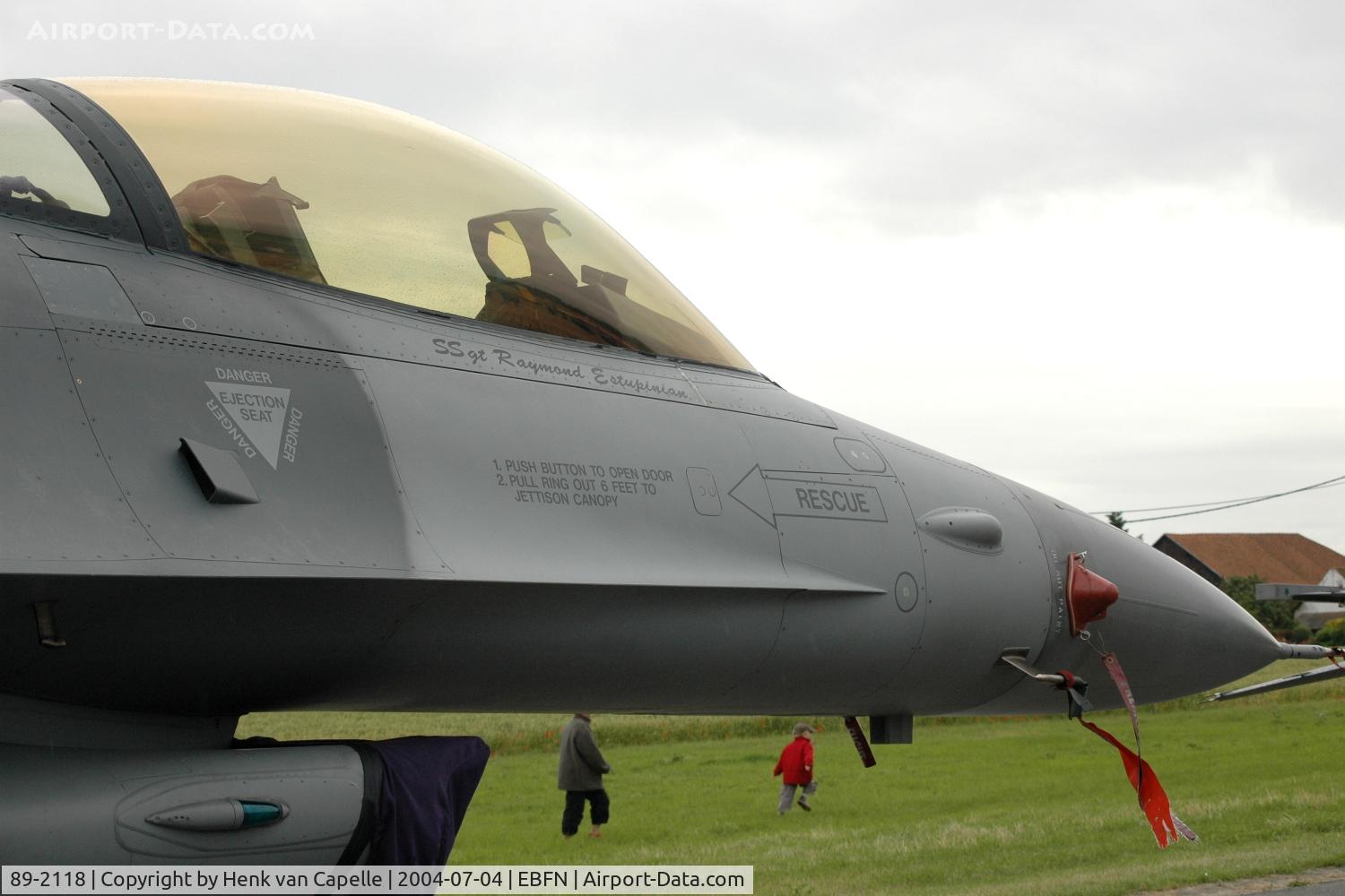 89-2118, 1989 General Dynamics F-16CG Fighting Falcon C/N 1C-271, Nose section of a USAF F-16CG at Koksijde Air Base, Belgium