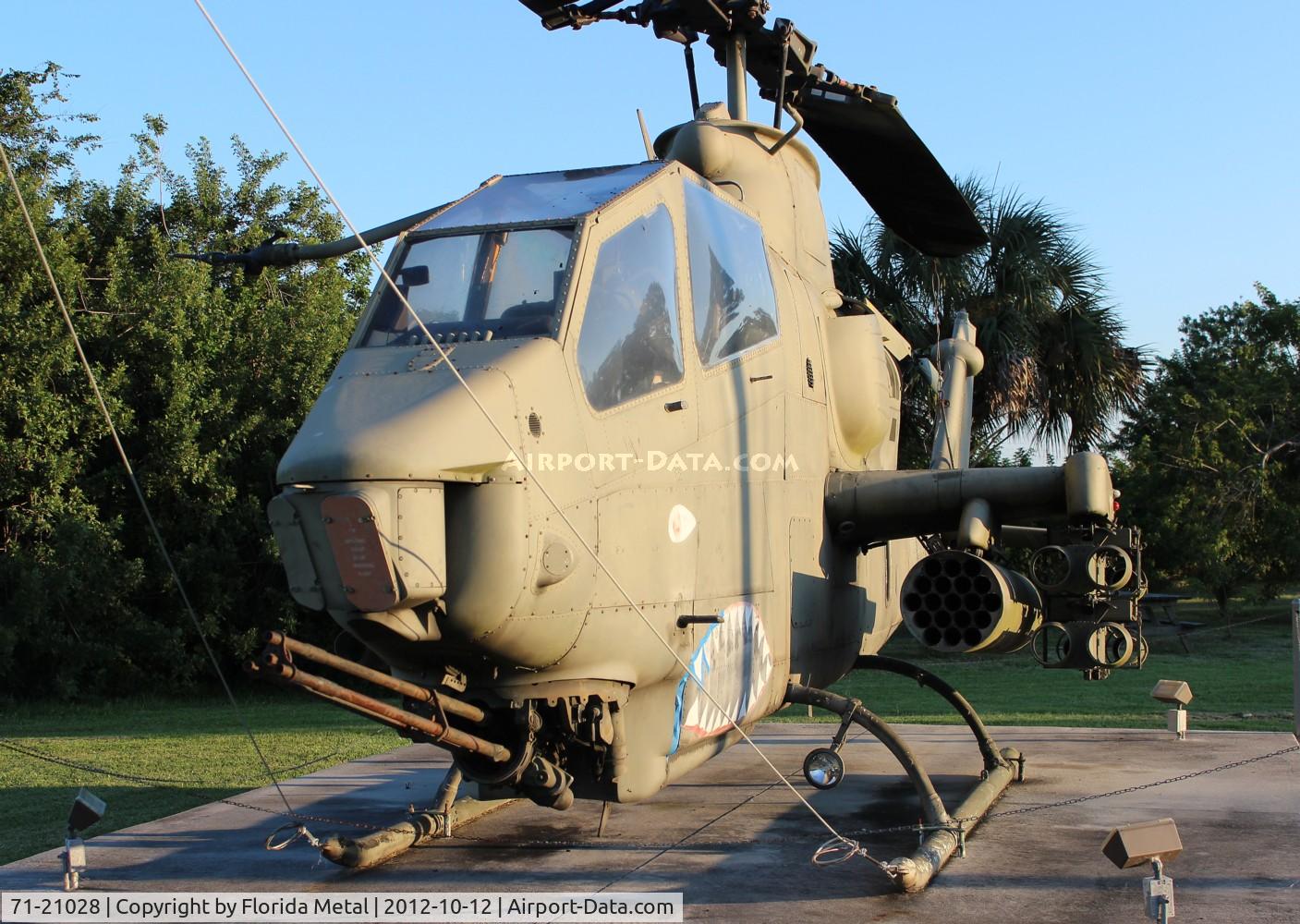 71-21028, 1971 Bell AH-1F Cobra C/N 21099, AH-1F Cobra near Crosswell Michigan