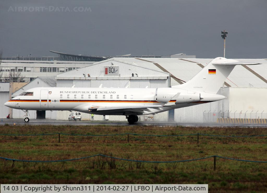 14 03, 2010 Bombardier BD-700-1A11 Global 5000 C/N 9411, Taking off rwy 32R