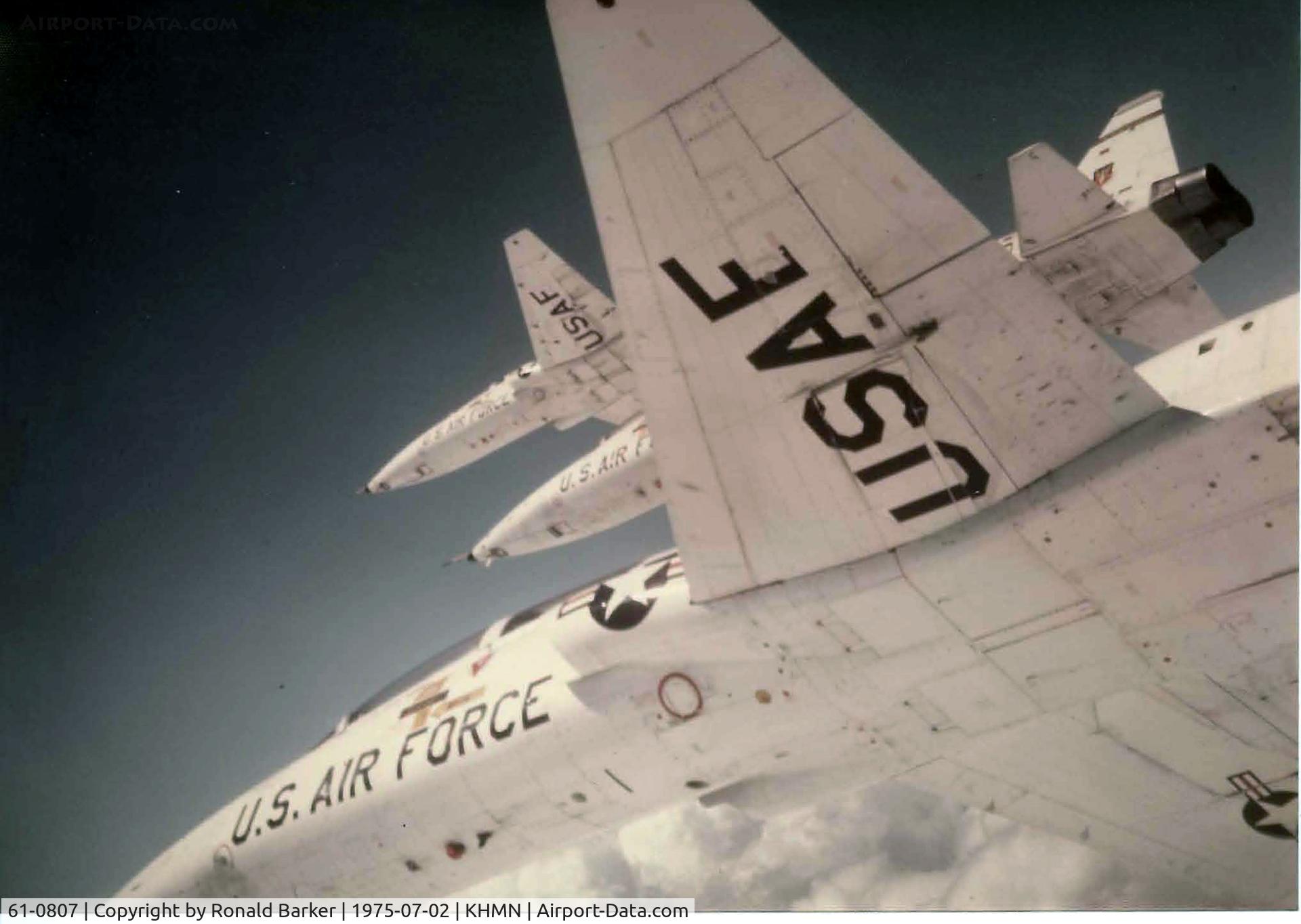 61-0807, 1961 Northrop T-38A-40-NO C/N N5173, Formation flying