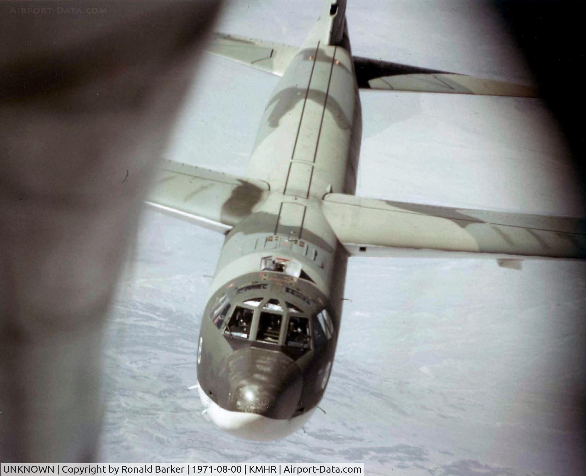 UNKNOWN, Boeing B-52G Stratofortress C/N Unknown, Air refueling a B-52G