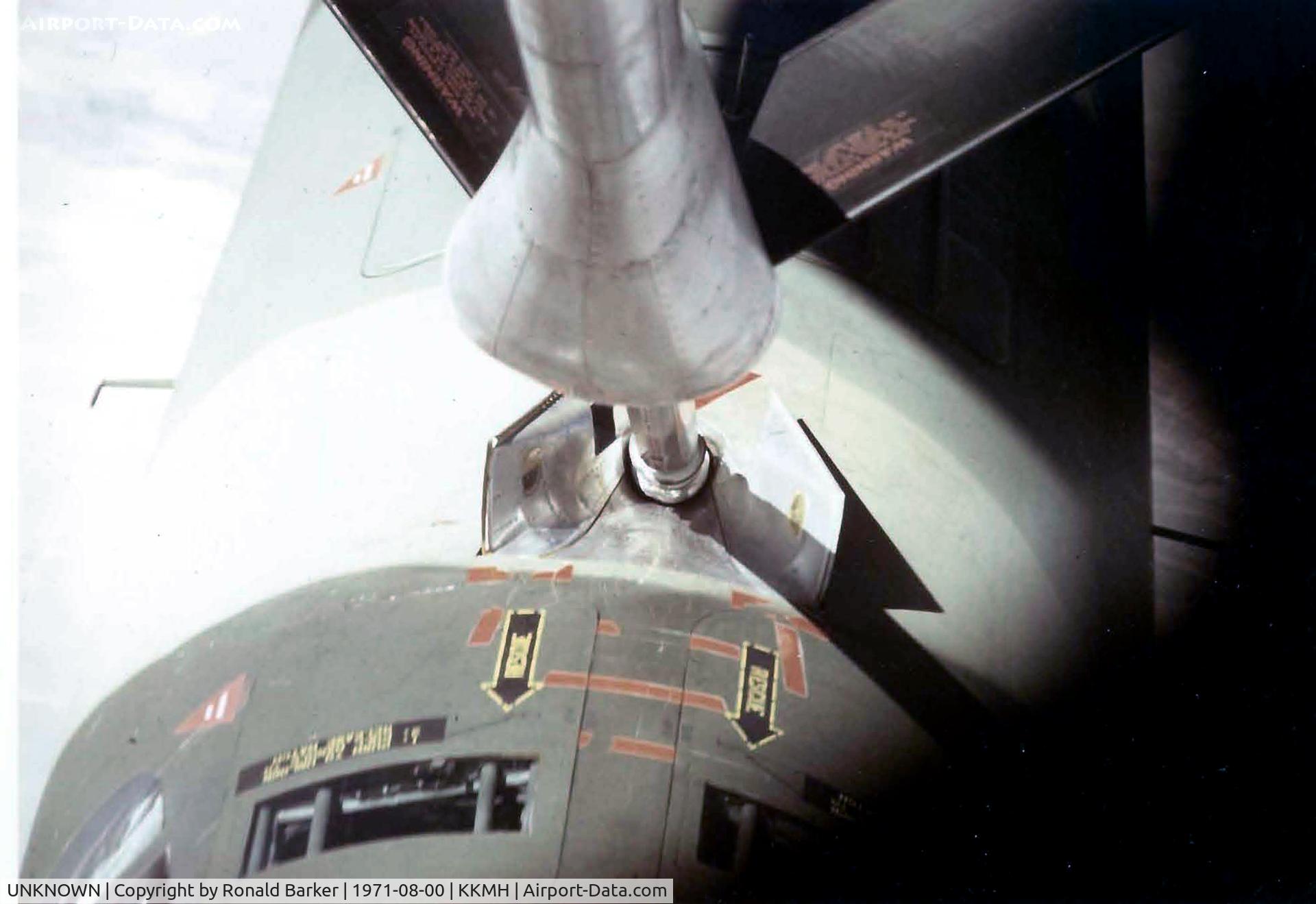 UNKNOWN, Boeing B-52G Stratofortress C/N Unknown, Hooked up - Air refueling a B-52G