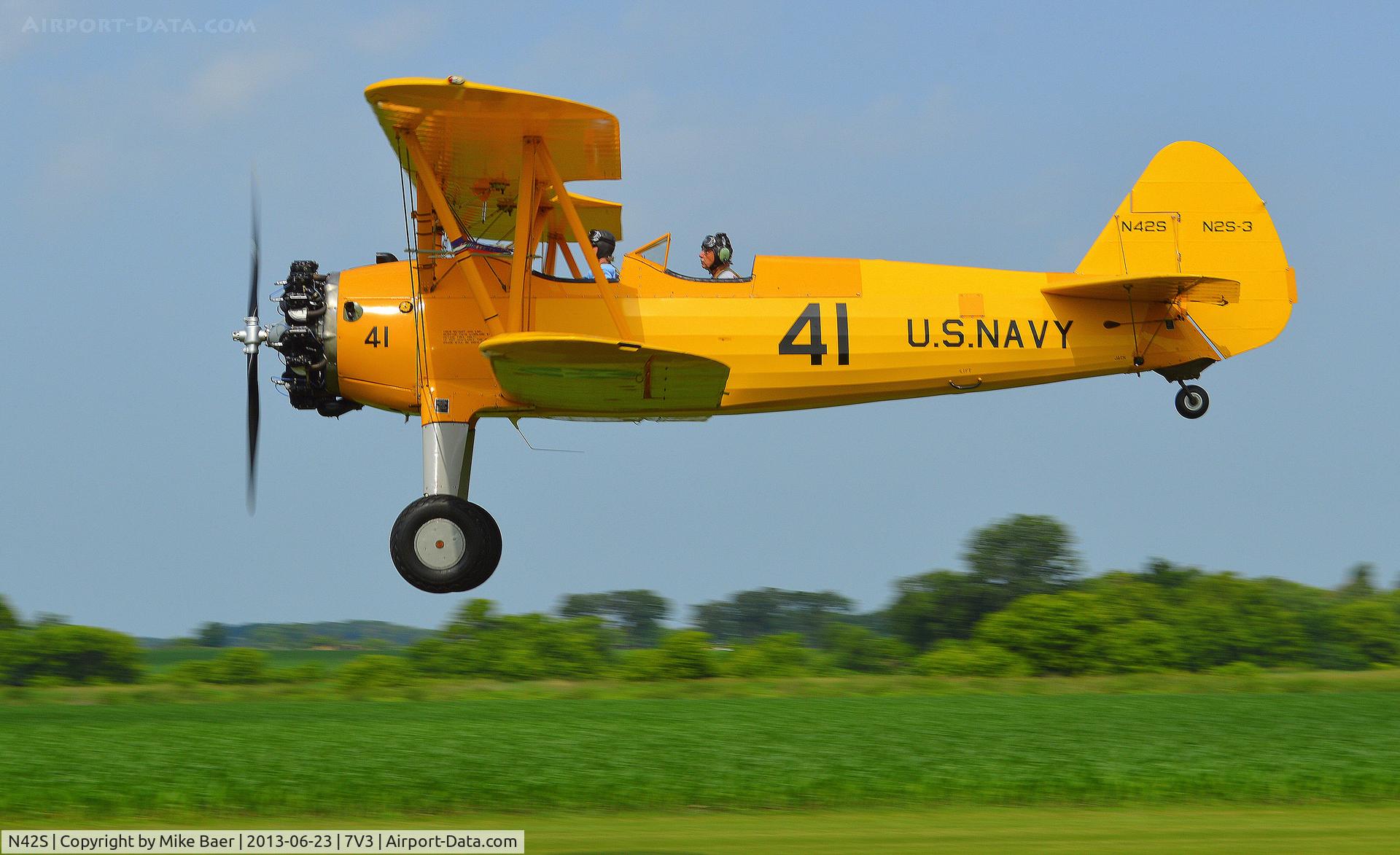 N42S, 1941 Boeing B75N1 C/N 75-1261, N42S @ 7V3