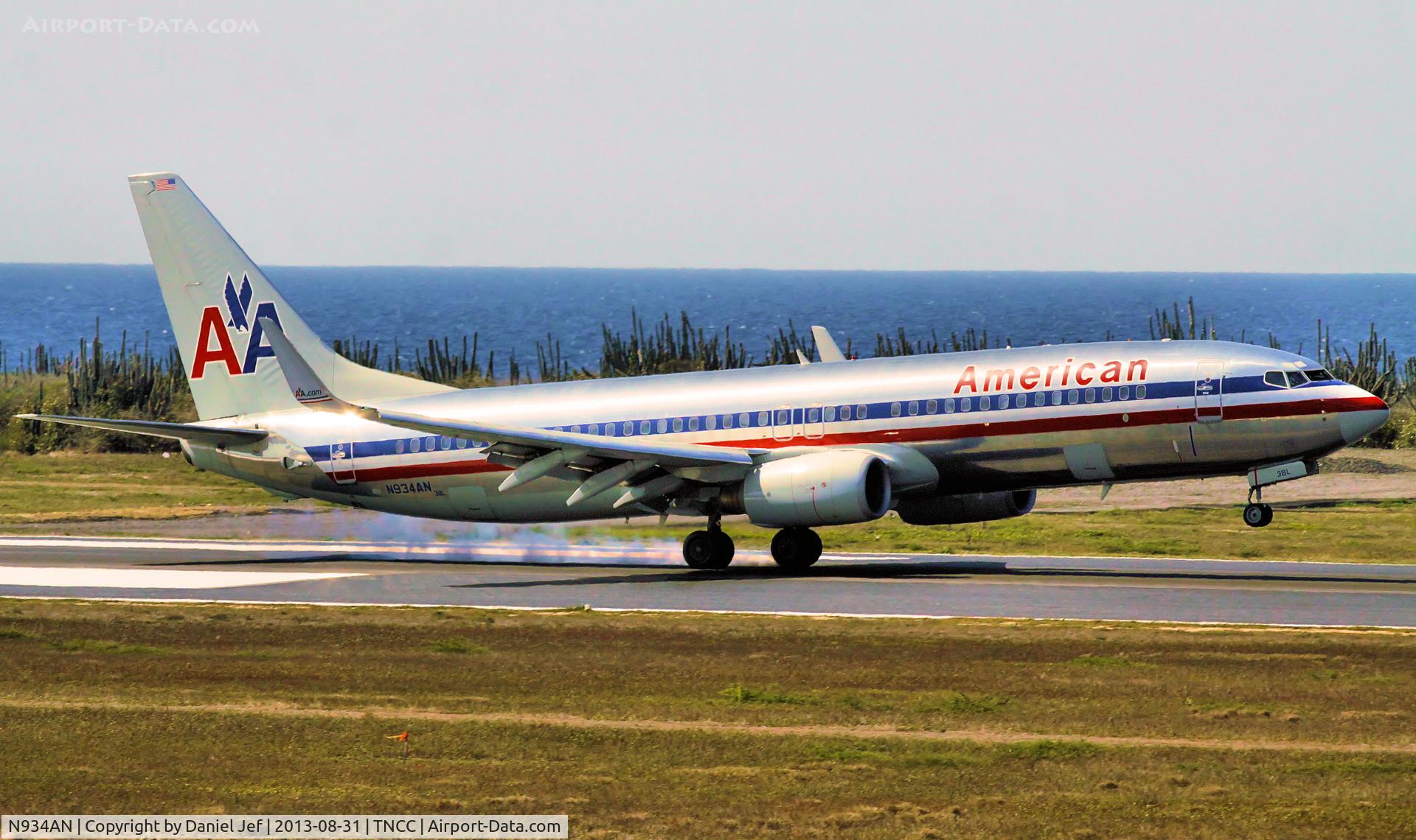 N934AN, 2000 Boeing 737-823 C/N 29531, N934AN