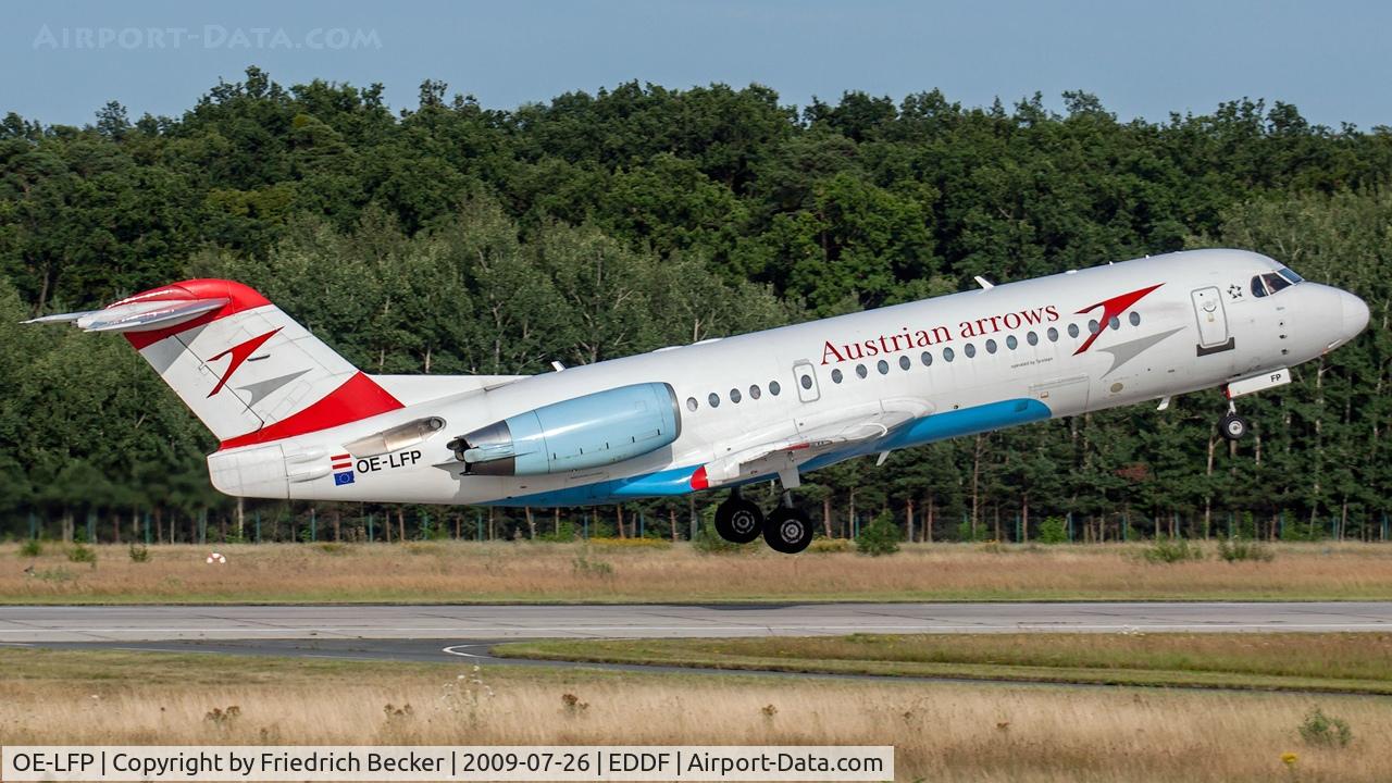 OE-LFP, Fokker 70 (F-28-0070) C/N 11560, departure via RW18W