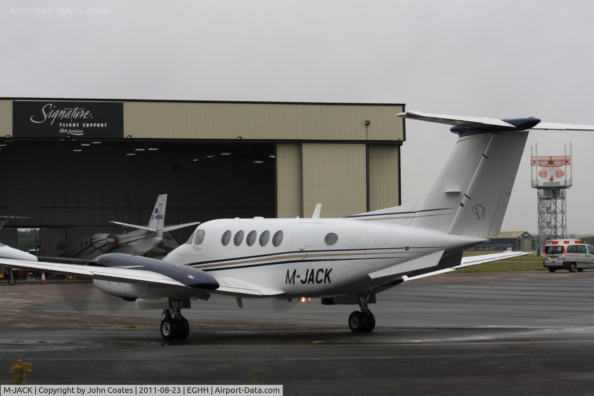 M-JACK, 2009 Hawker Beechcraft B200GT King Air C/N BY-94, At Signatures