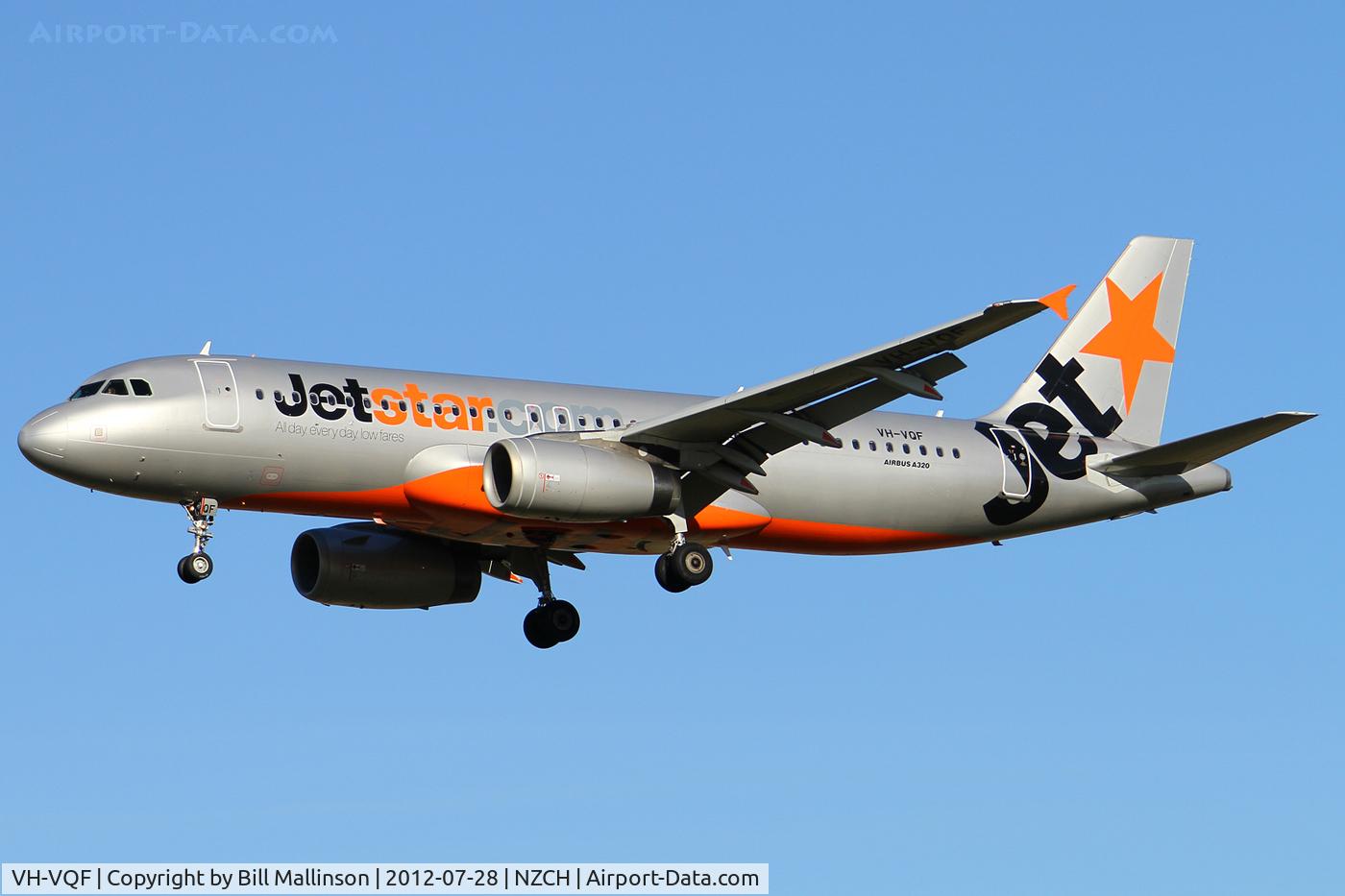 VH-VQF, 2008 Airbus A320-232 C/N 3474, finals to 02