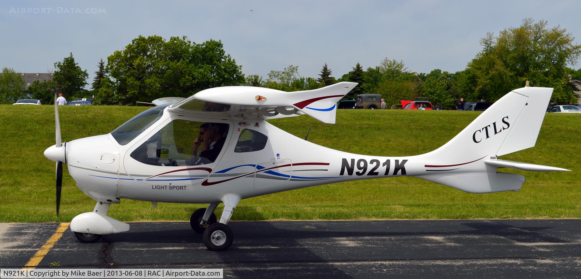 N921K, Flight Design CTLS C/N F-10-01-01, N921K @ RAC