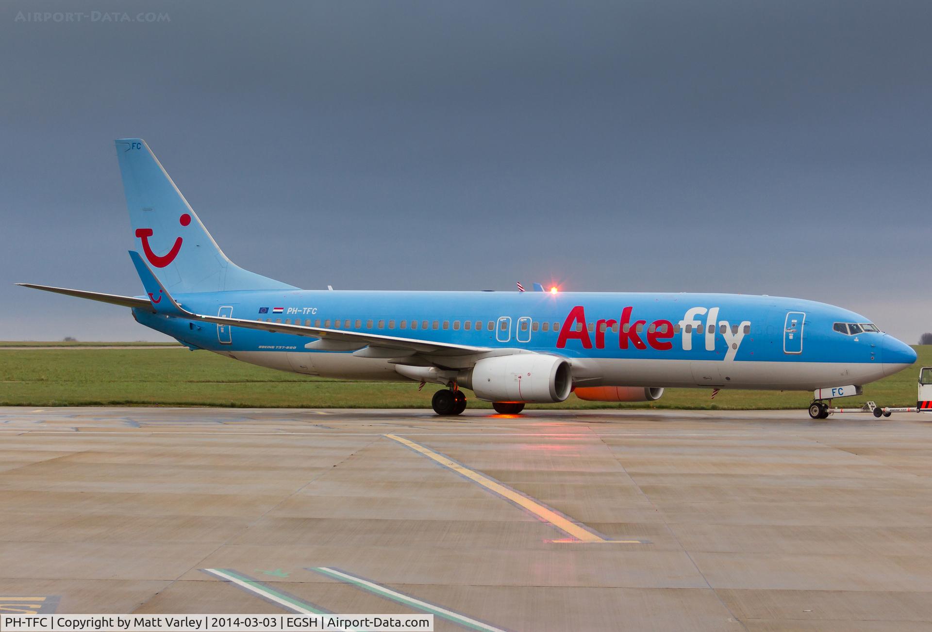 PH-TFC, 2009 Boeing 737-8K5 C/N 35146, Being pushed back from stand 6 on its way to the Air Livery hangar for spray into the Dreamliner livery....