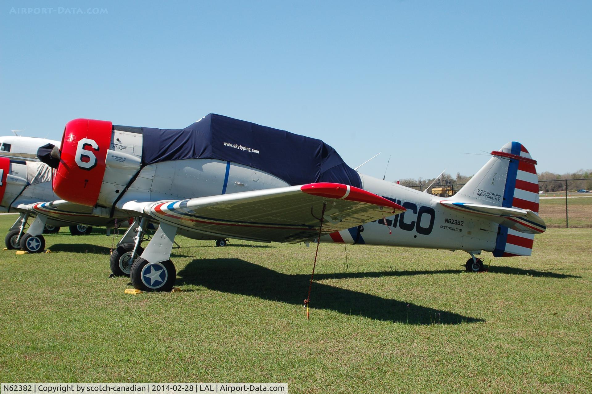N62382, 1940 North American SNJ-2 Texan C/N 2039, 1940 North American SNJ-2, N62382, at Lakeland Linder Regional Airport, Lakeland, FL