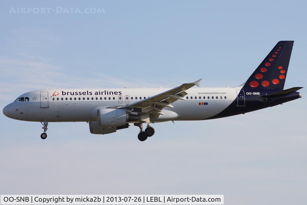 OO-SNB, 2001 Airbus A320-214 C/N 1493, Landing