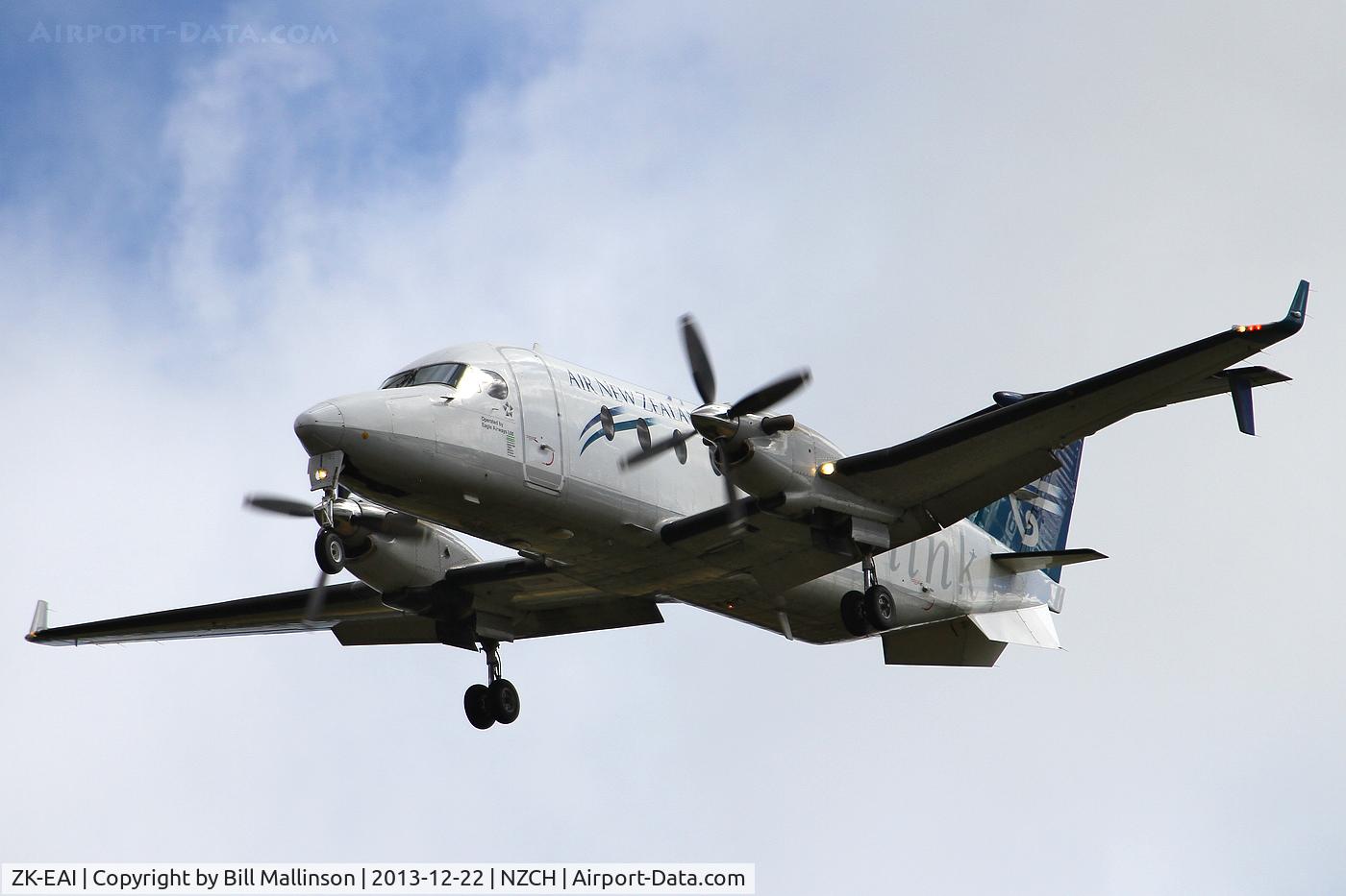 ZK-EAI, 2002 Raytheon Aircraft Company 1900D C/N UE-432, finals to 02