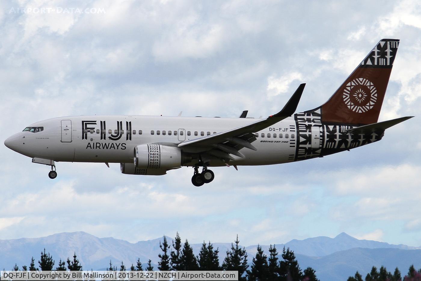 DQ-FJF, 1998 Boeing 737-7X2 C/N 28878, finals to 20