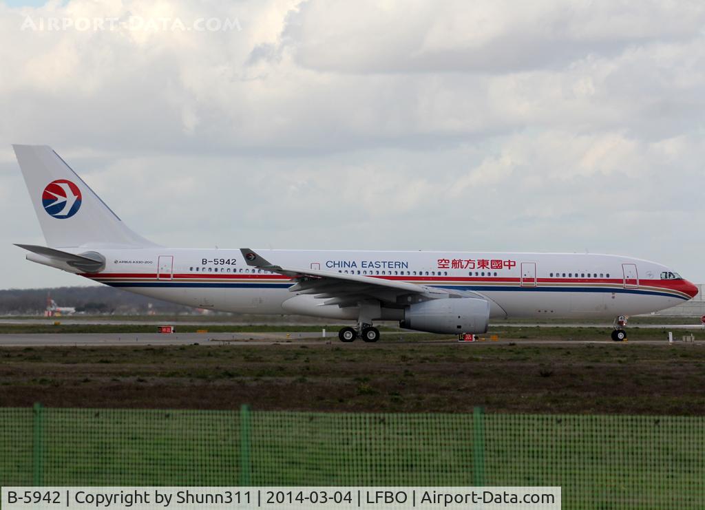 B-5942, 2013 Airbus A330-243 C/N 1500, Delivery day...