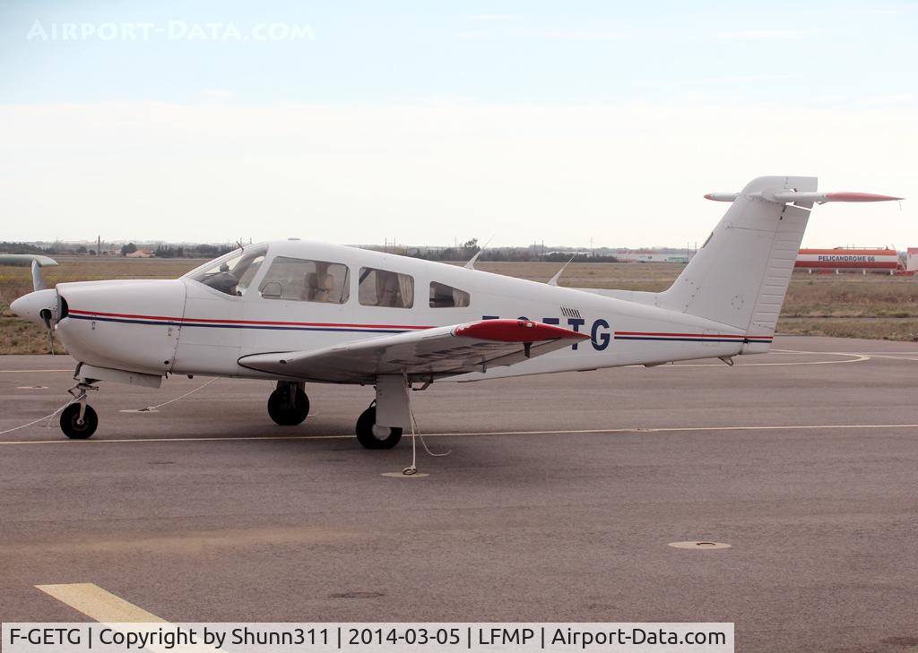 F-GETG, Piper PA-28RT-201 Arrow IV C/N 28R8218009, Parked at the Airclub...