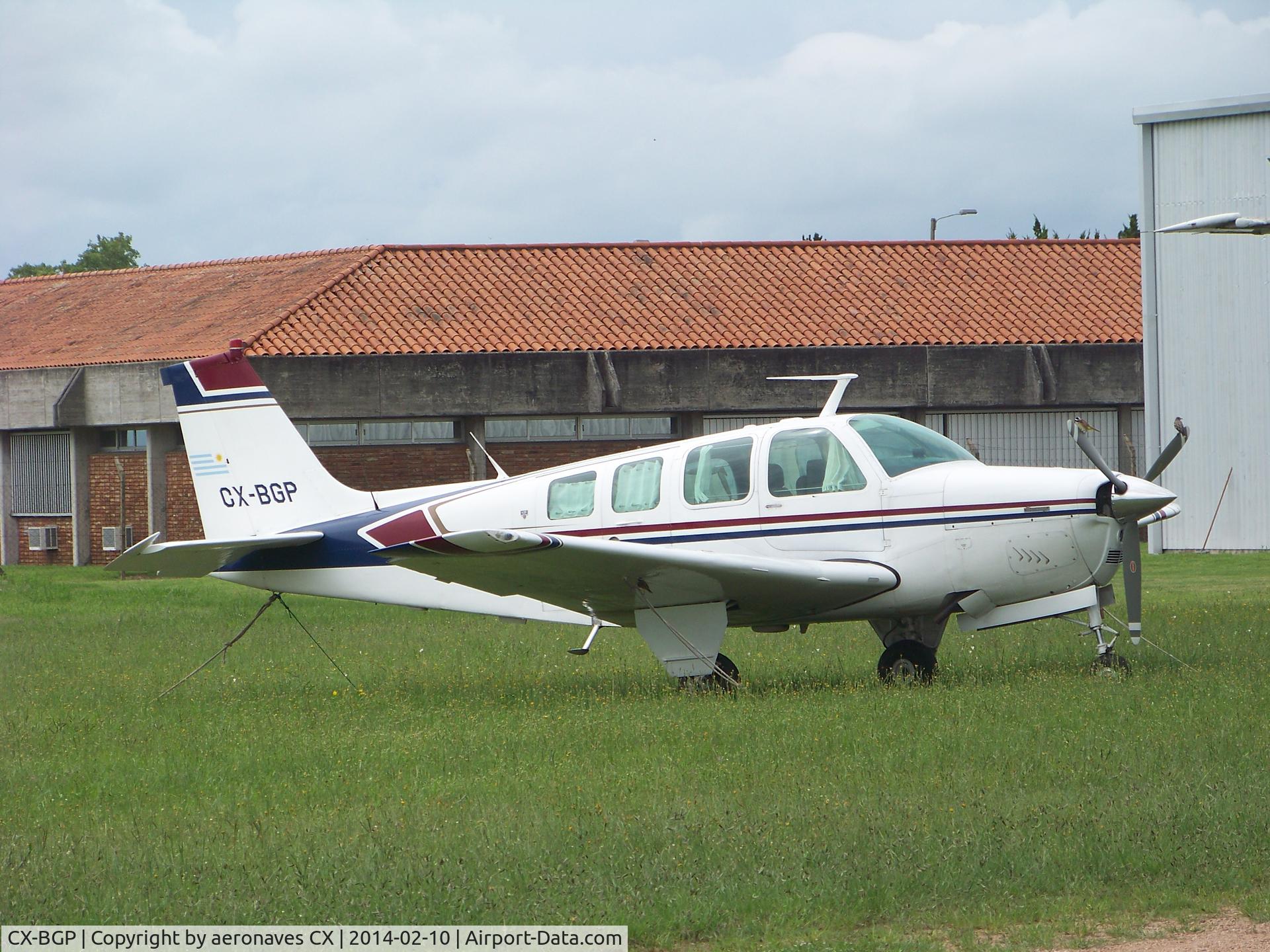 CX-BGP, Beechcraft 36 C/N E-177, En Aeropuerto Angel S. Adami (Melilla)