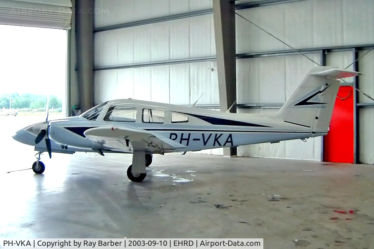 PH-VKA, Piper PA-44-180 Seminole C/N 44-8095027, Piper PA-44-180 Seminole [44-8095027] Rotterdam~PH 10/09/2003