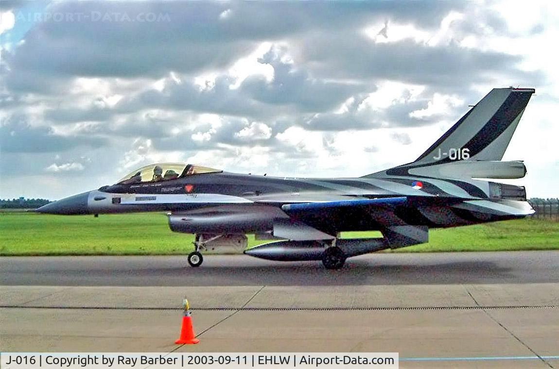 J-016, General Dynamics F-16AM Fighting Falcon C/N 6D-172, General Dynamics F-16AM Fighting Falcon [6D-172] (Royal Netherlands Air Force) Leeuwarden~PH 11/09/2003