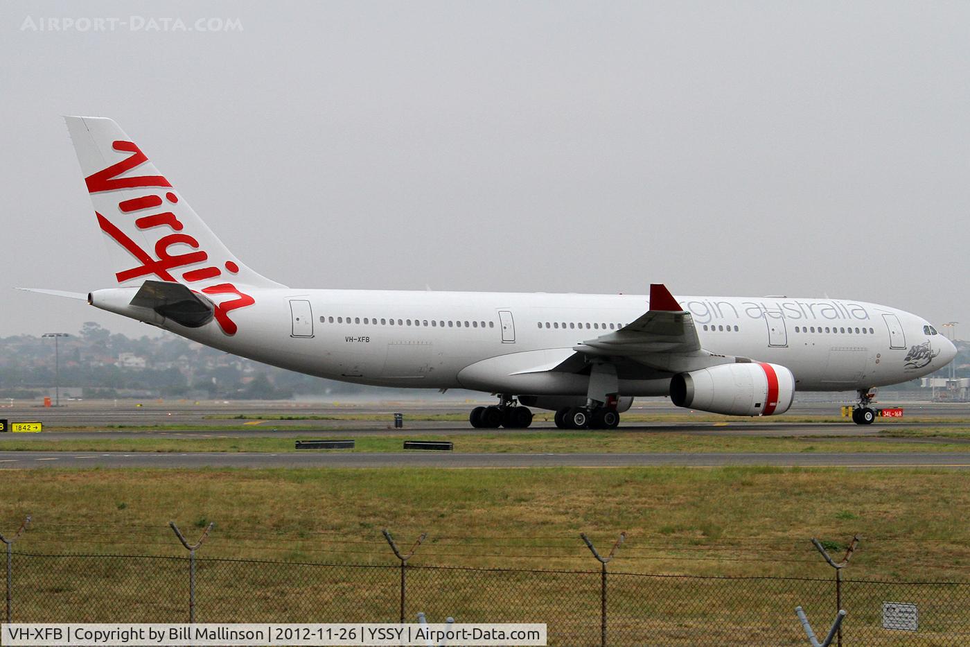VH-XFB, 2000 Airbus A330-243 C/N 372, taxiing from 34R